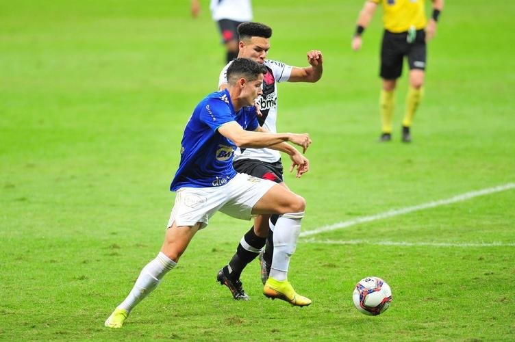Pictures of the match Cruzeiro and Vasco in Mounir