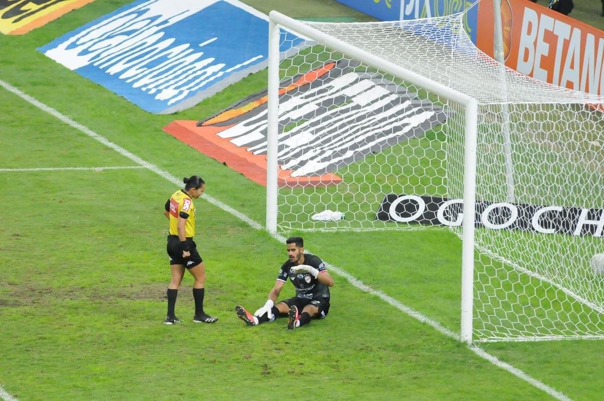 Fotos do jogo entre Cruzeiro e Vila Nova, no Mineiro, pela 15 rodada da Srie B