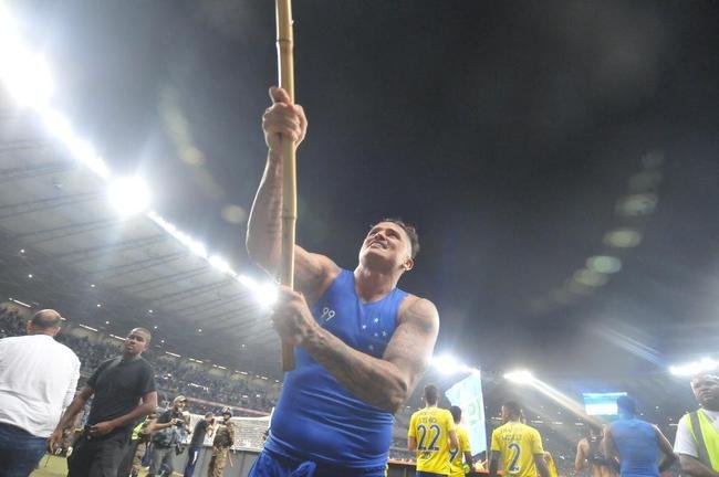 Fotos da grande festa da torcida e do time do Cruzeiro aps a vitria sobre o Operrio, por 1 a 0, que aproximou o time celeste do acesso  Srie A