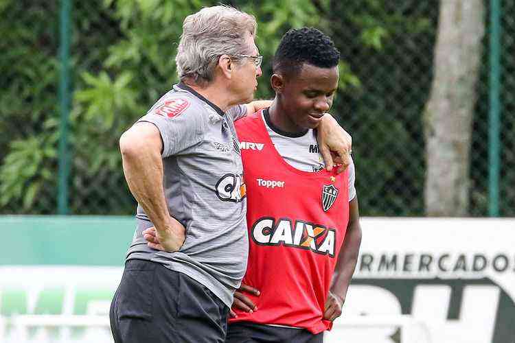 Da fome ao sucesso: a vida de Marcão, volante do Sport