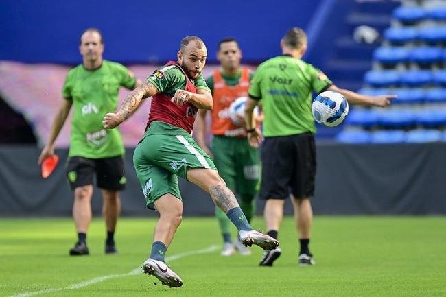 Fotos do treino do América no Estádio George Campwell, do Emelec, em Guayaquil, antes de jogo contra o Barcelona pela Copa Libertadores