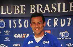 Dono de timos nmeros em sua primeira passagem pelo Cruzeiro - 56 gols em 71 jogos -, Fred foi contratado em dezembro de 2017, aps rescindir com o Atltico. Em 2018, o jogador sofreu grave leso no joelho direito que o fez perder grande parte da temporada. Em 2019, comeou bem o ano ao ser artilheiro do Mineiro, com 12 gols, porm caiu de produtividade no Brasileiro e amargou o rebaixamento  Srie B. Em 2020, o centroavante ajuizou ao contra o clube cobrando mais de R$ 90 milhes entre salrios, verbas trabalhistas e premiaes em atraso, bem como uma clusula compensatria de R$ 50 milhes prevista em contrato.