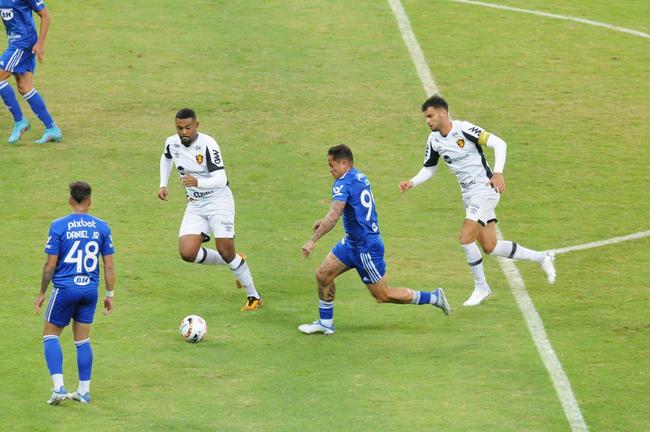 Fotos do jogo entre Cruzeiro e Sport, no Mineiro, em Belo Horizonte, pela 15 rodada da Srie B do Campeonato Brasileiro (28/6/2022)