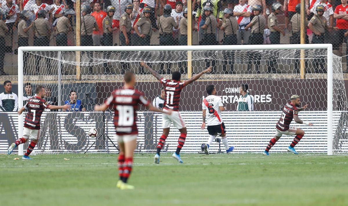 Fotos do jogo entre Flamengo e River Plate
