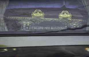 Sepultamento de Diego Armando Maradona no Cemitrio Jardn Bella Vista, na Provncia de Buenos Aires. Cerimnia recebeu apenas amigos muito prximos e familiares