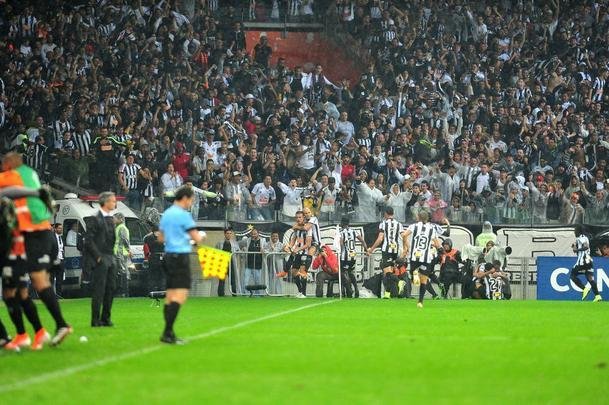Fotos do primeiro tempo do duelo entre Atltico e Coln, no Mineiro, pela semifinal da Copa Sul-Americana