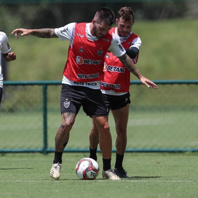 Primeiro treino comandado por Cuca desde a volta ao Atltico