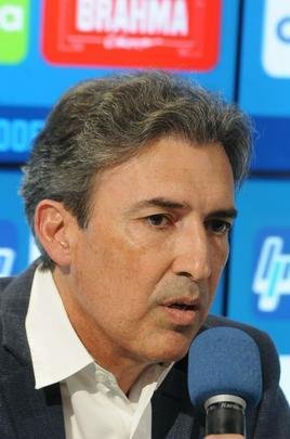 Fotos da apresentao do atacante Ezequiel no Cruzeiro