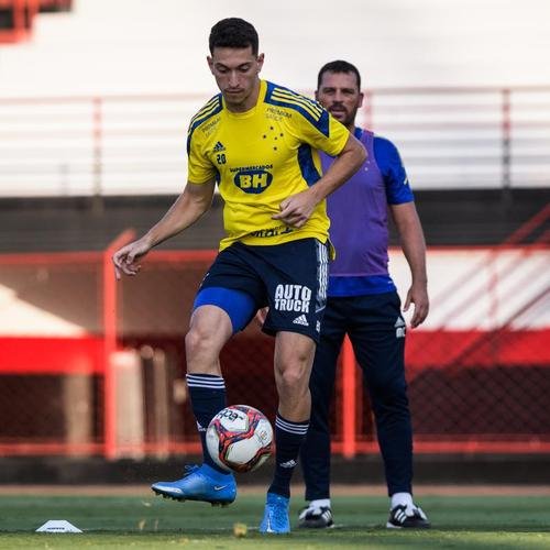 Com atividade no estádio Antônio Accioly, do Atlético-GO, o Cruzeiro encerrou a preparação para enfrentar o Goiás, pela 22ª rodada da Série B. A partida está marcada para 21h30 desta terça-feira, na Serrinha, em Goiânia.