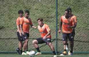 Fotos do primeiro treino de Junior Alonso no retorno ao Atltico