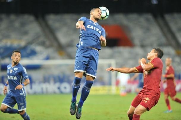 Cruzeiro vira diante do Fluminense no Mineiro e se mantm no G5 do Brasileiro
