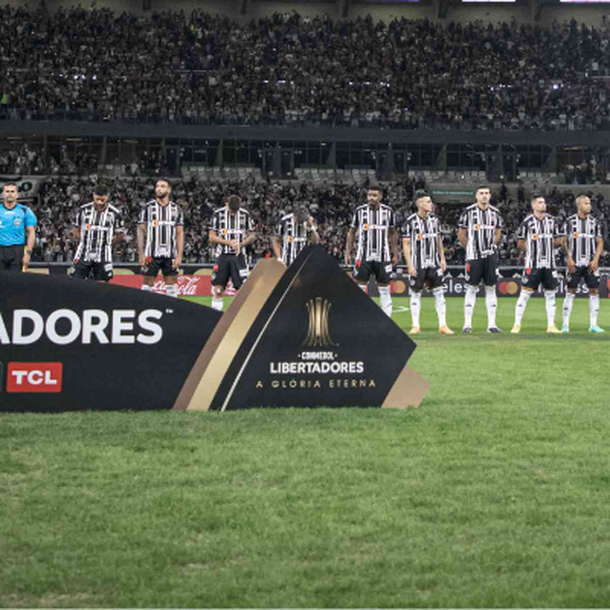 Gramado do Mineirão passa por manutenção; técnico do Atlético-MG e estádio  trocam informações, atlético-mg