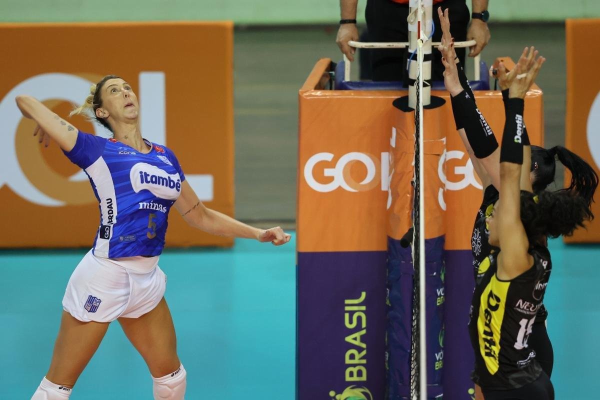 Praia venceu o Minas por 3 sets a 0, em Brusque (SC), e conquistou a Supercopa