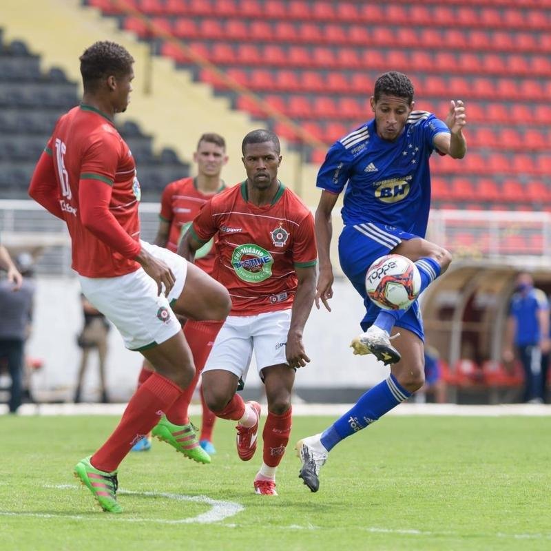 Boa e Cruzeiro se enfrentaram na manhã deste domingo de Páscoa na abertura da 7ª rodada