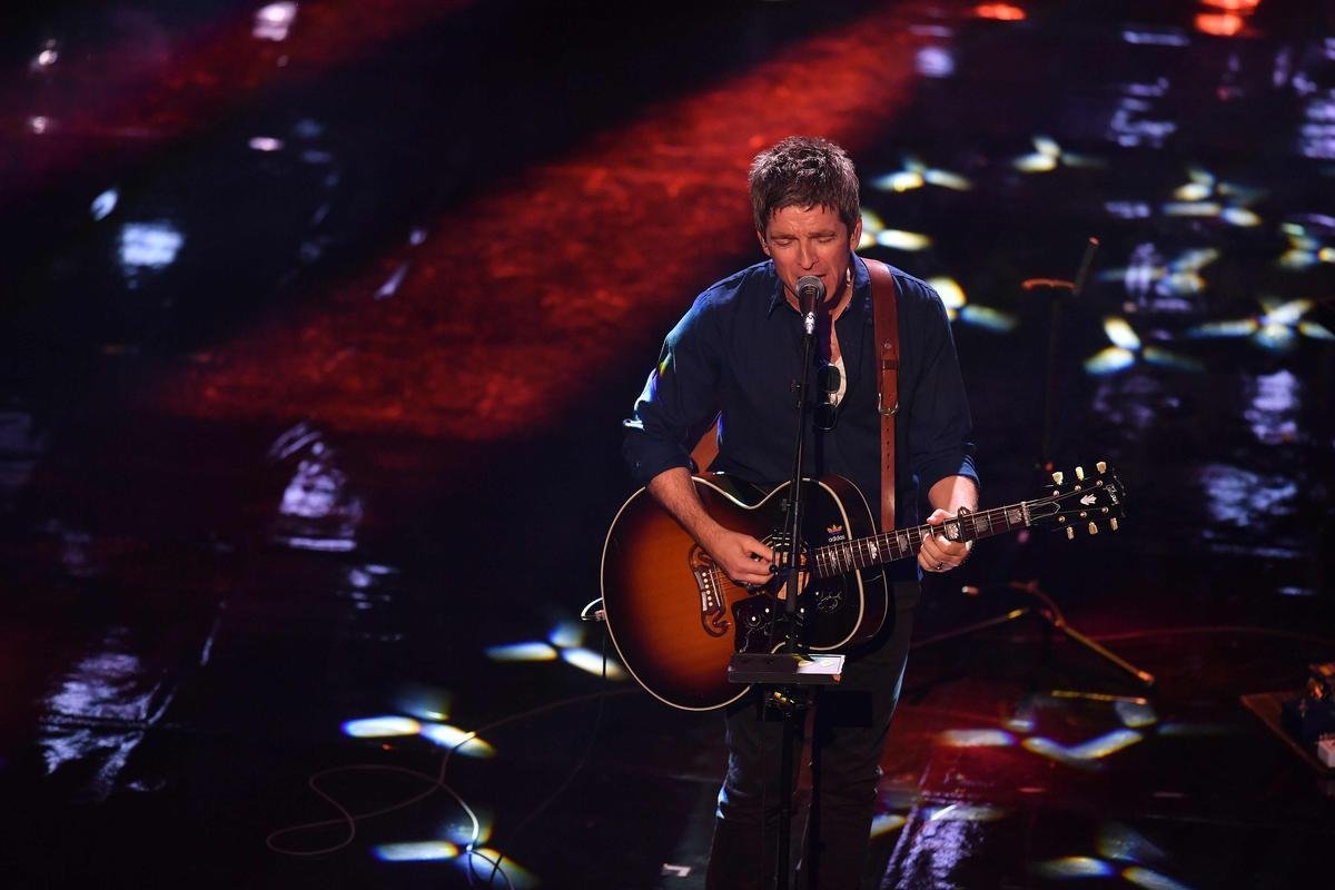 Cantor britnico Noel Gallagher, da extinta banda Oasis, apresentou-se na cerimnia da Ffa, em Londres