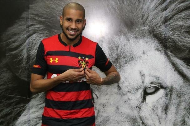 Jair - volante (falta assinar o contrato)