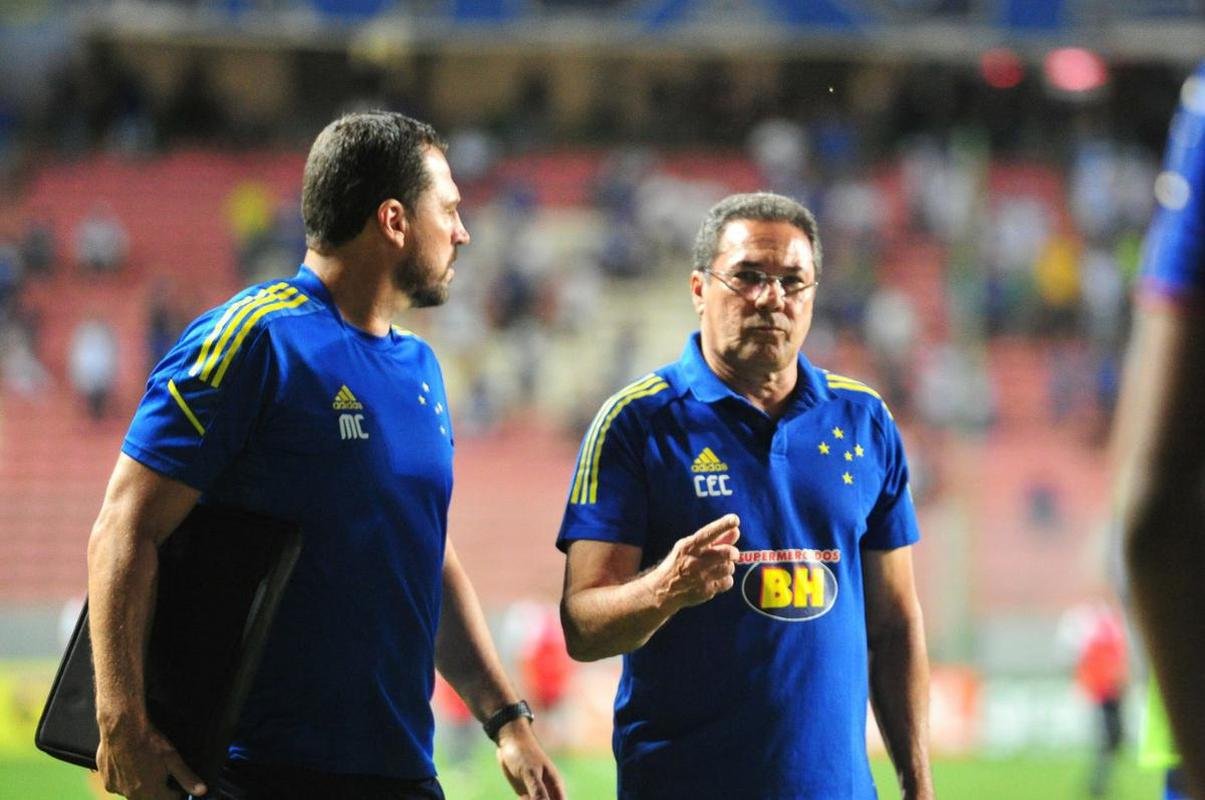 Fotos do jogo entre Cruzeiro e Remo, no Independncia, em BH, pela 32 rodada da Srie B do Brasileiro