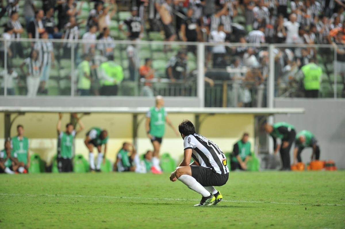 Atltico insistiu no segundo tempo, no conseguiu o terceiro gol e foi eliminado