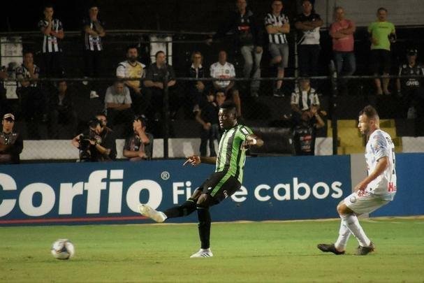 Fotos de Operrio x Amrica, no Estdio Germano Krger, em Ponta Grossa, pela primeira rodada da Srie B