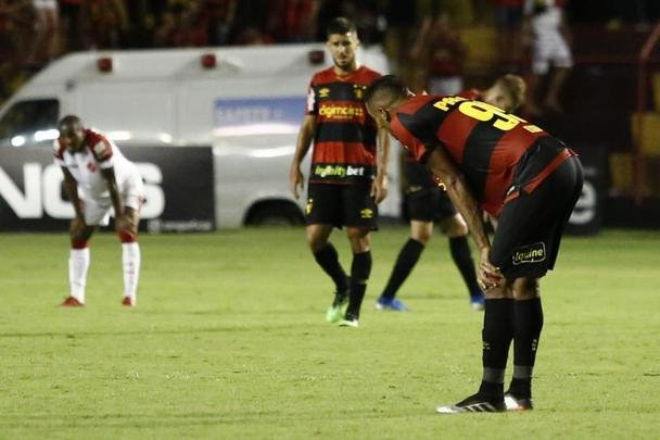 Sport e Vila Nova empataram, em 0 a 0, neste domingo, na Ilha do Retiro