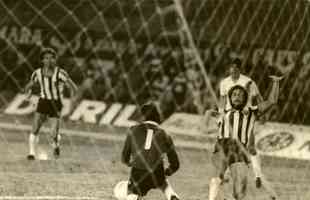 O Atltico deu o troco no River Plate no segundo confronto, vlido tambm pela fase semifinal da Copa Libertadores de 1978. No Mineiro, vitria alvinegra por 1 a 0, gol de Marinho, aos 38 minutos do segundo tempo.