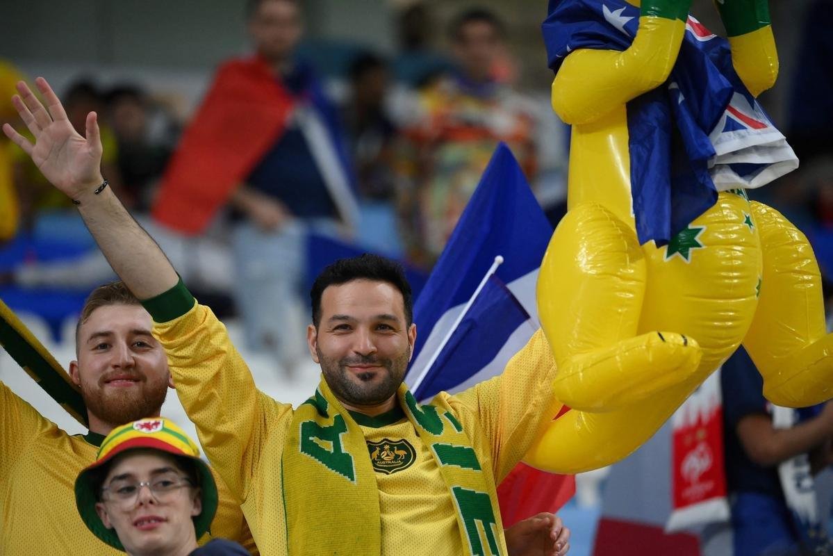 Imagens dos torcedores no jogo entre Frana e Austrlia, pelo Grupo D da Copa do Mundo