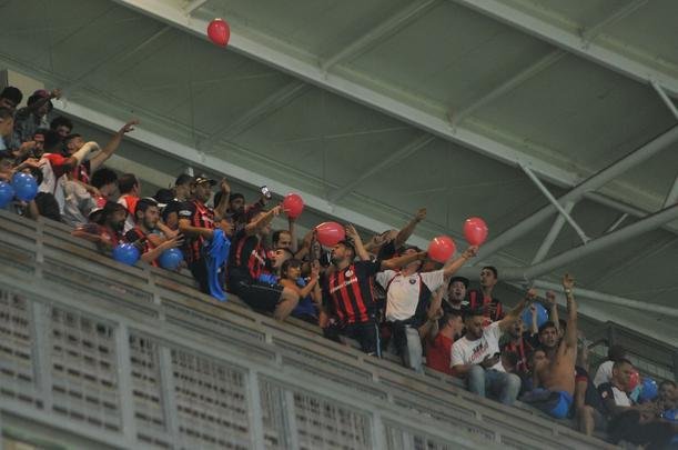 Torcidas de Atltico e San Lorenzo, no Independncia
