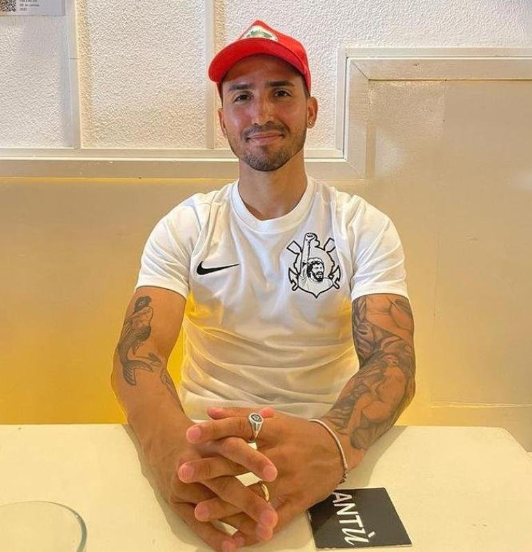 Igor Julio, lateral do Vizela