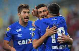 Fotos da vitria do Cruzeiro sobre o Flamengo por 2 a 0, nesta quarta-feira, no Maracan. Gols de Arrascaeta e Thiago Neves garantiram ao time celeste vantagem nas oitavas de final da Copa Libertadores