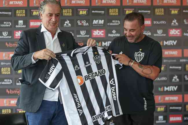 Galo pode negociar venda de atacante por R$ 33,2 milhões; El Turco pode  perder o ofensivo em julho 