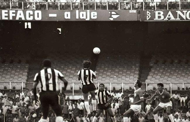 Em 1971, Atltico derrotou Internacional por 3 a 1, no Mineiro, pela fase de classificao do Brasileiro