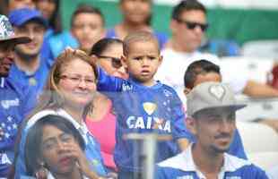 Mames tomam conta das arquibancadas do Mineiro para o duelo entre Cruzeiro e Sport