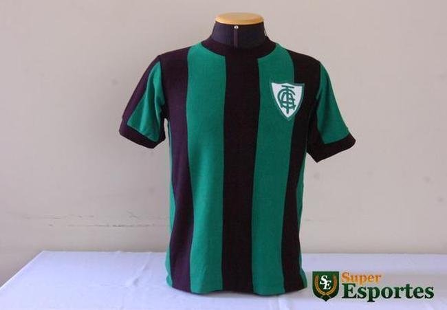 Camisa retr de 1970 lanada no ano de 2009 pelo Amrica