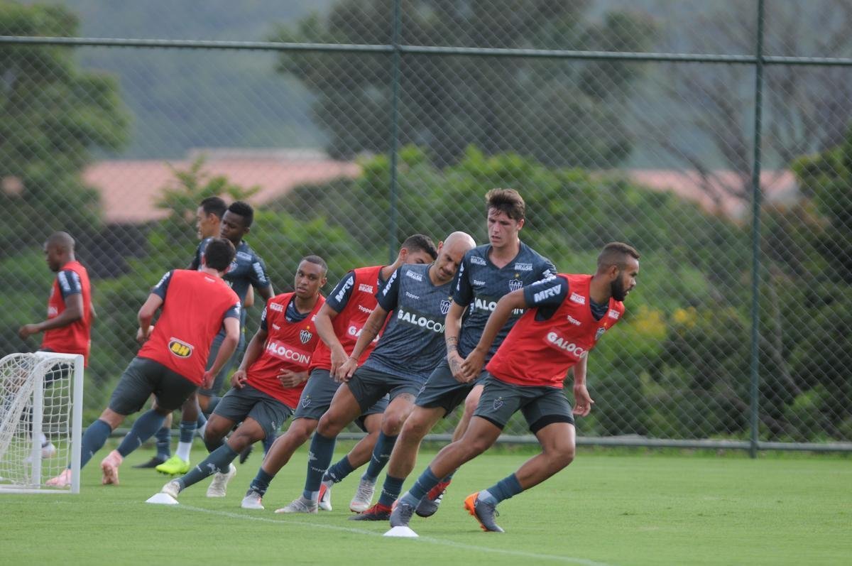 Veja imagens do primeiro dia de trabalho do Atltico no ano