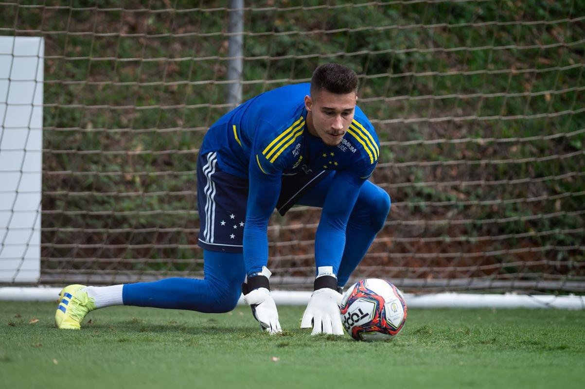 Fotos do treino do Cruzeiro desta segunda-feira (18/10)
