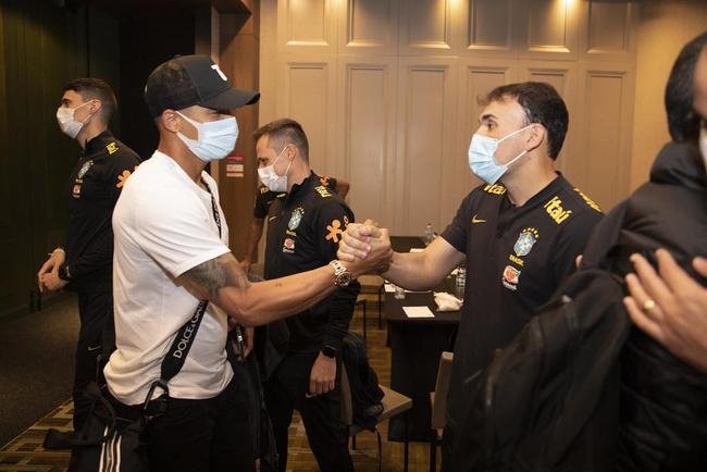 Jogadores se apresentam  Seleo Brasileira