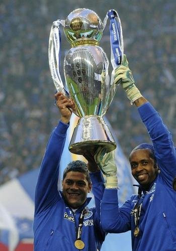 Hulk - Foi campeo portugus pelo Porto nas temporadas 2008/09, 2010/11, 2011/12 e 2012/13, campeo russo pelo Zenit, em 2015, e campeo chins pelo Shanghai em 2017/18.