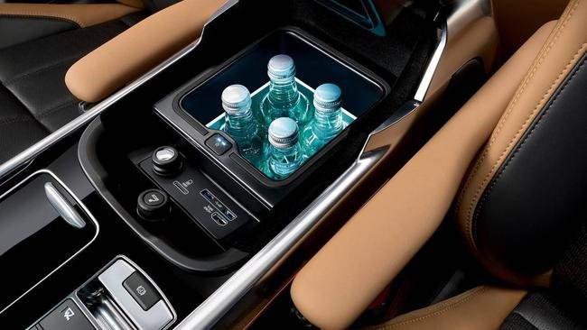 Range Rover Sport SVR sorteada em rifa no Hamad International Airport, de Doha