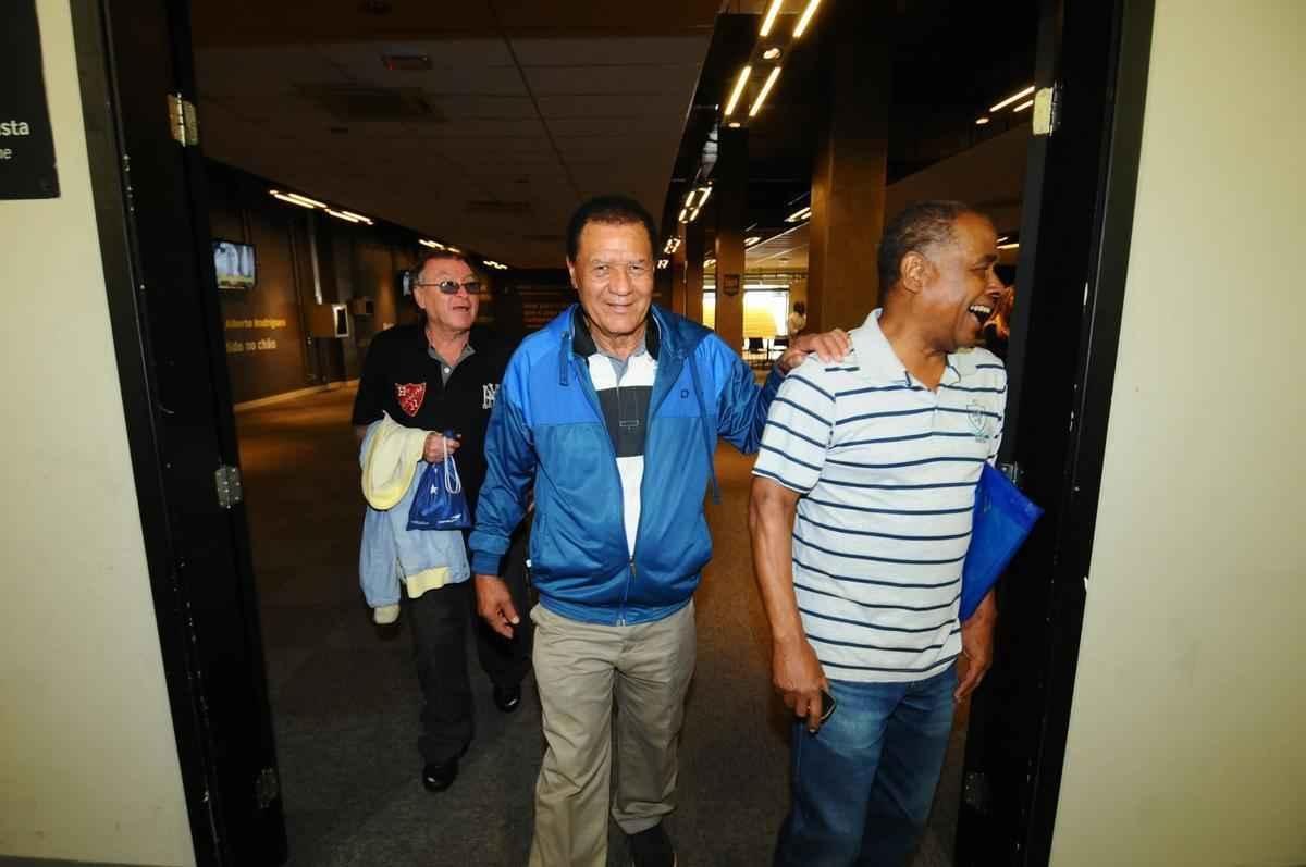 Natal, Neco e Evaldo em visita ao Mineiro promovida pelo Superesportes