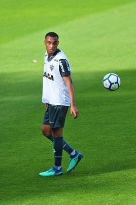 Fotos da apresentao e primeiro treino de Leandrinho no Atltico
