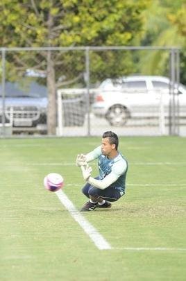 Mano Menezes montou Cruzeiro que deve encarar o Villa Nova no sbado e promoveu trs mudanas em relao ao ltimo jogo: Murilo entrou na vaga de Leo, Egdio no lugar de Marcelo Hermes e Robinho deu lugar a Ariel Cabral