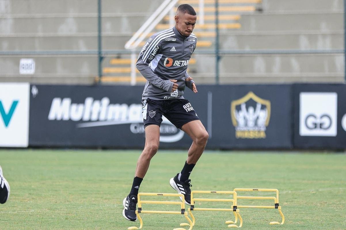 Veja fotos do primeiro dia de pr-temporada do Atltico