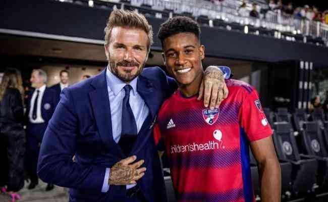Lateral-direito revelado pelo Cruzeiro, Geovane Jesus posou ao lado de David Beckham aps vitria do FC Dallas na MLS