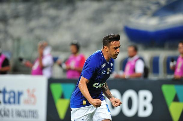 Imagens do jogo entre Cruzeiro e Uberlndia, pela 3 rodada do Estadual, no Mineiro