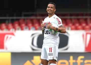 Atacante já tem 15 gols com a camisa do São Paulo nesta temporada e tem sido importante para Fernando Diniz 
