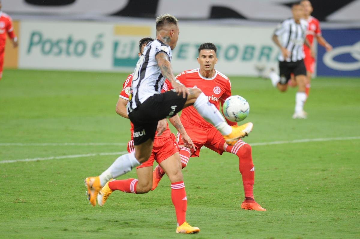 Fotos do duelo entre Atltico e Internacional, no Mineiro, em Belo Horizonte, pela 24 rodada da Srie A do Campeonato Brasileiro de 2020 (6/12/2020)