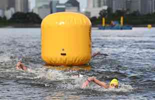 Ana Marcela Cunha fatura o ouro na prova de 10km da maratona aqutica em Tquio
