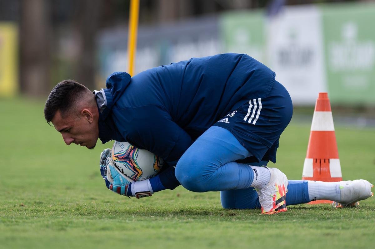 Imagens do primeiro treino do Cruzeiro antes do jogo contra o Cuiabá, pela Série B do Campeonato Brasileiro