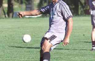 67 - Wellington Amorim - 2001/2002 - 18 jogos / 1 gol - 0,055
