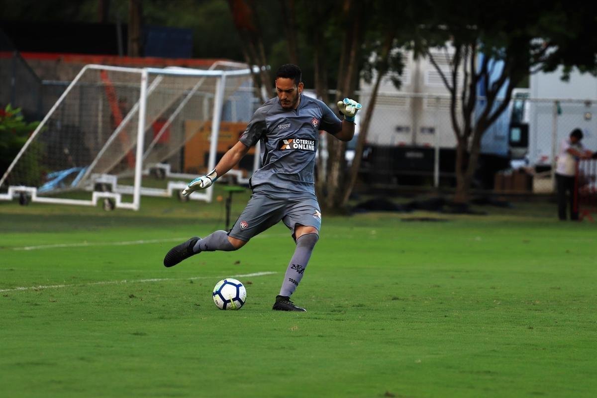 Vitória derrotou Atlético por 1 a 0, no Barradão, com gol de Léo Ceará